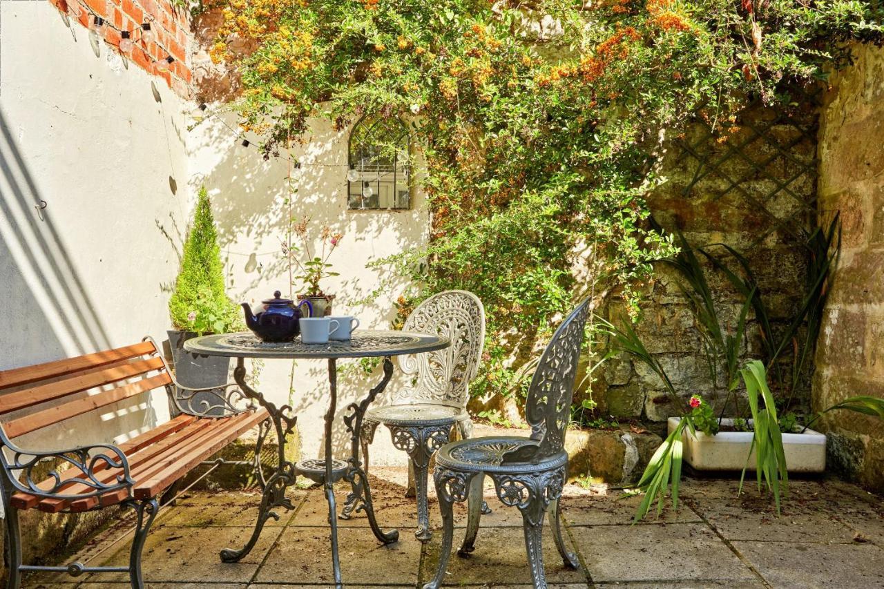 Peak View Villa Two Dales Bagian luar foto